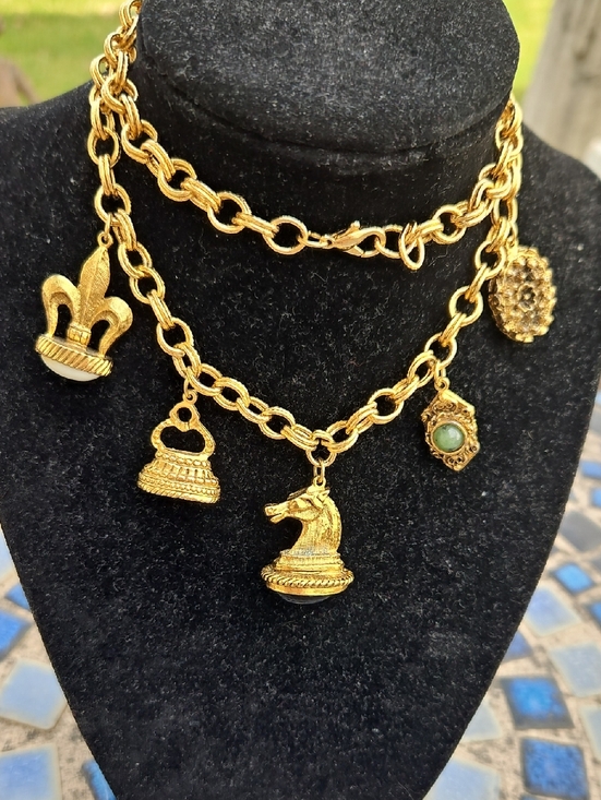 Jewelry - Goldtone Charm Necklace